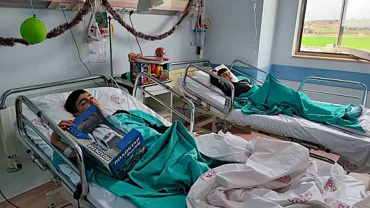 Deprem bölgesinde sünnet şöleni