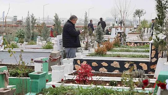 Depremde hayatını kaybeden Eylül, sınıf arkadaşları tarafından unutulmadı