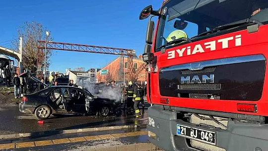 Diyarbakır'a bakımdan yeni çıkan otomobil test sürüşünde alevlere teslim oldu