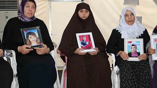 Diyarbakır anneleri bin 559 gündür evlatları için nöbette