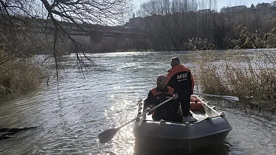 Diyarbakır'da Dicle Nehri'ne atlayan genç kız kurtarıldı