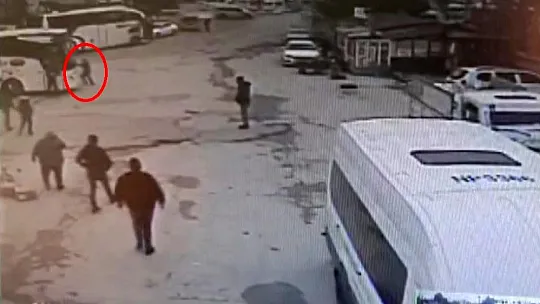 Diyarbakır'da feci kaza: Otobüs şoförü tartıştığı muavinini ezdi