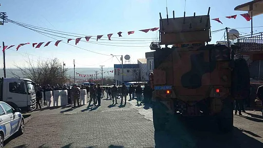 Diyarbakır'da öğrencilerin kavgasına veliler de dahil oldu, polis ve jandarma müdahale etti