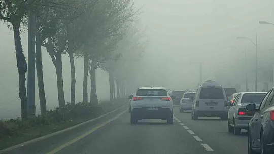 Diyarbakır'da tarihi yapılar sis altında kaldı