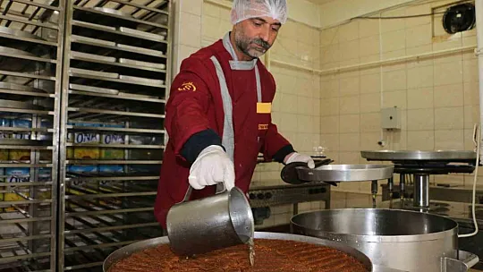 Diyarbakır'da tatlıcılar Ramazan ayında günde 1 ton satış hedefliyor