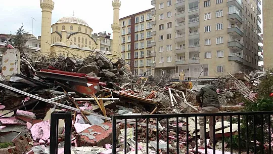 Diyarbakır'da yarım asırlık kütüphanenin yıkımı yapıldı