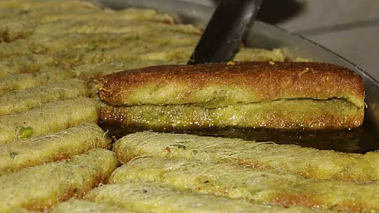 Diyarbakır'da yılbaşı nedeniyle günlük 2 ton tatlı satışı hedefleniyor