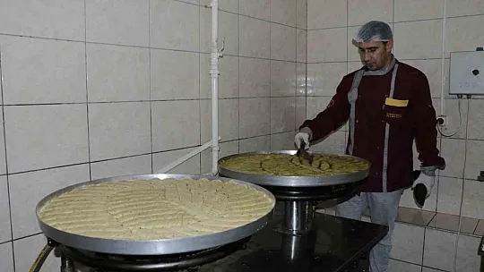 Diyarbakır'da yılbaşı nedeniyle günlük 2 ton tatlı satışı hedefleniyor