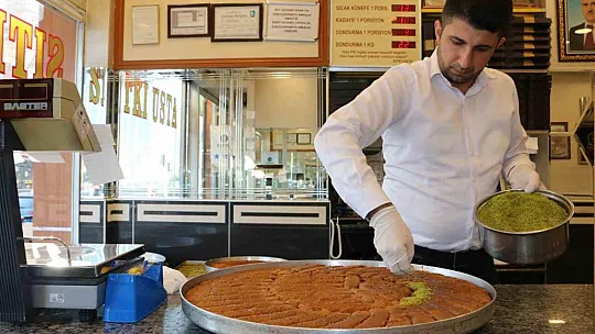 Diyarbakır'da yılbaşı nedeniyle günlük 2 ton tatlı satışı hedefleniyor