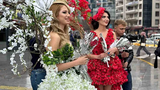 Diyarbakırlı moda tasarımcısı Sevgililer Günü'ne özel çiçekli gelinlik tasarladı