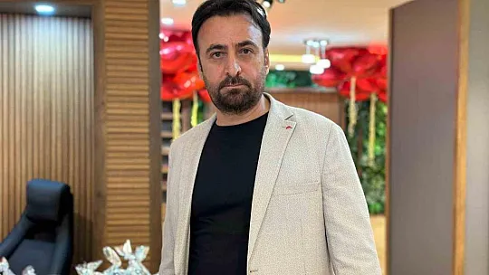Diyarbakırlı moda tasarımcısı Sevgililer Günü'ne özel çiçekli gelinlik tasarladı
