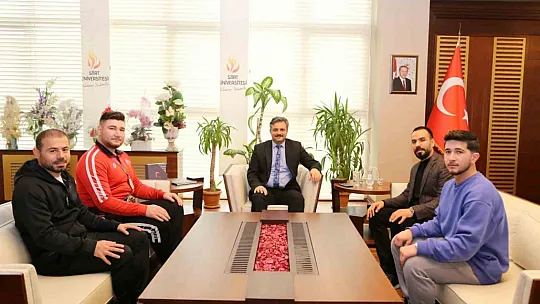 Dünya Şampiyonu SÜ'den