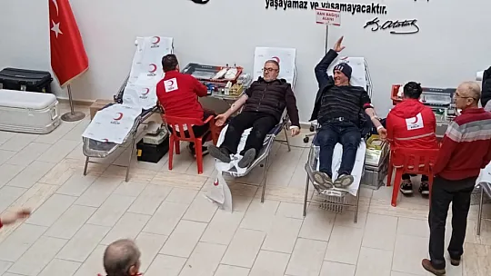 Siirt İl Özel İdaresi Çalışanları Kızılayın Kan Bağışına Yoğun İlgi Gösterdi