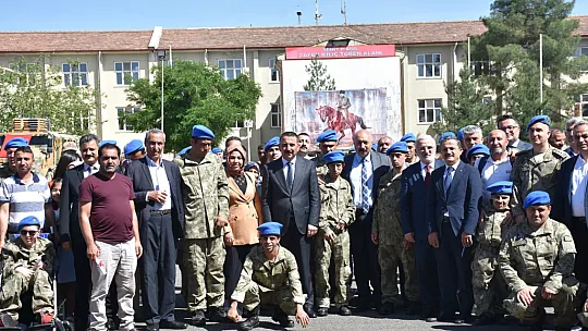 Siirt'te Engelli Bireyler Askerlik Heyecanı Yaşadı