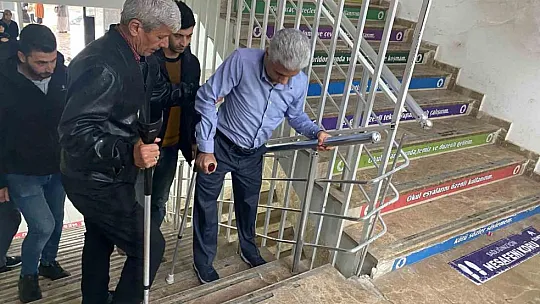 Eğitim aşkı ve kitap onu hayata bağladı