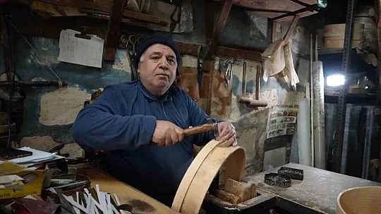 Elek ustaları günlük bin TL'ye eleman bulamıyor