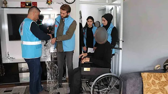 Engelli vatandaşlara akülü araç desteği
