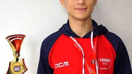 Erdem Koleji öğrencisi Türkiye 4.'sü oldu