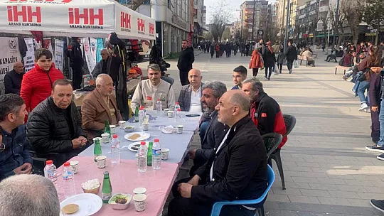 Siirt'te 19 Sivil Toplum Kuruluşu Bir Araya Gelerek 5500 Aileye Destek Oldu