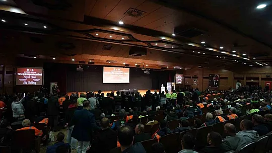 Fadıloğlu:'Maaşlara yüzde 100 zam'