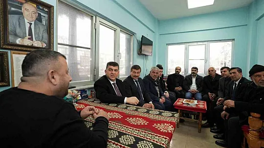 Fadıloğlu, taksi durağı esnafıyla bir araya geldi