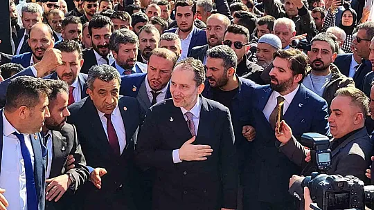 Fatih Erbakan: 'Türkiye'nin dört bir yanında en çok konuşulan parti hangisi? Tabi ki Yeniden Refah Partisi'