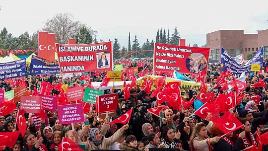 Fatma Şahin'e coşkulu karşılama