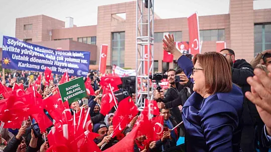 Fatma Şahin'e coşkulu karşılama