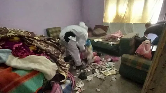 Siirt'te Çöp Evde Yaşayan 78 Yaşındaki Yaşlı Adama Yardım Eli Uzatıldı