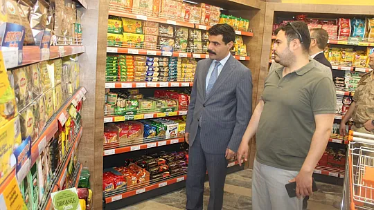 Kaymakam Bağlı , Tarım Kredi Kooperatifi Marketi'nin Açılışını Yaptı