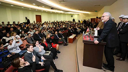 GAÜN'de teknolojinin izinde inovasyon ve kariyer sohbetleri