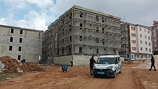 Gaziantep'te inşaat iskelesi çöktü: 1 ölü, 2 yaralı