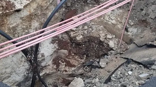 Gaziantep'te sağanak yağış nedeniyle yol çöktü