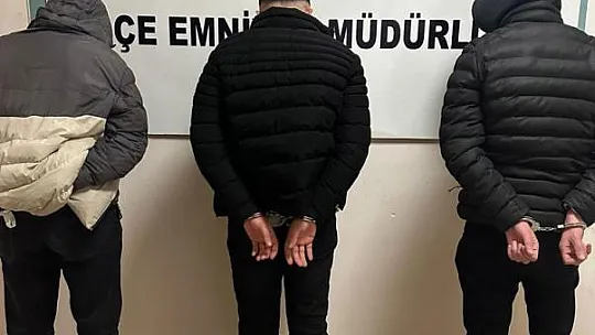 Gaziantep'te sokakta çıkan kavgada sandalyeler ve sopalar havada uçuştu