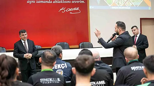 Genç kursiyerlerden Fadıloğluna büyük sevgi