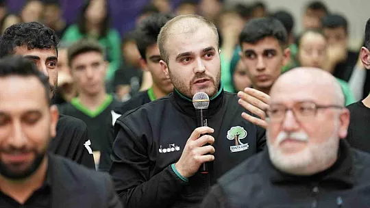 Genç kursiyerlerden Fadıloğluna büyük sevgi