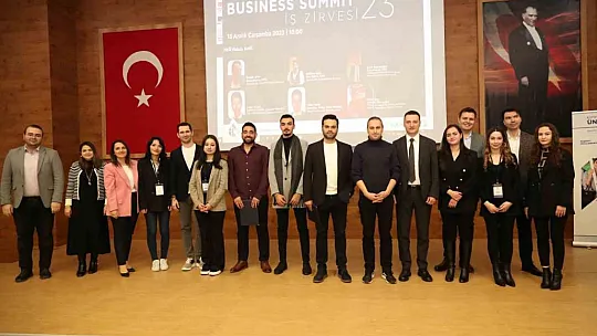 Genç ve dinamik yöneticiler, işletme bölümü öğrencileri ile buluştu