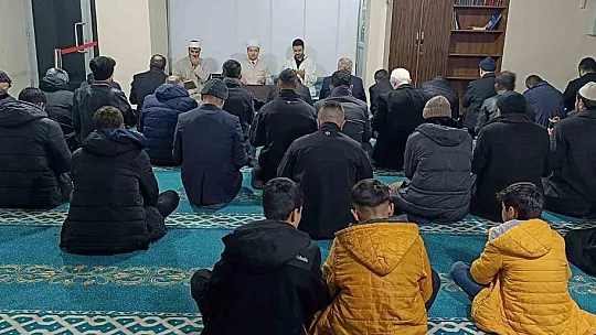 Gercüş'te, Kahramanmaraş merkezli depremde hayatını kaybedenler anıldı