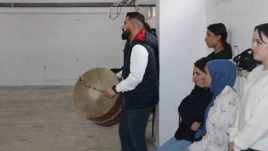 Halk oyunlarında birinciliği kimseye kaptırmak istemiyorlar