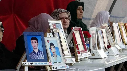 HDP önündeki evlat direnişi bin 634. gününde