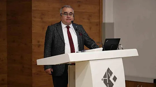 HKÜ'de 'Türkiye Yüzyılı'nda Mühendislik Eğitimi' konferansı