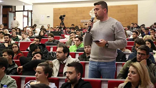 HKÜ'de 'Türkiye Yüzyılı'nda Mühendislik Eğitimi' konferansı