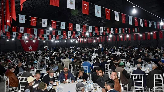 Vali Hacıbektaşoğlu, Ramazan Ayında Siirt Halkının Yanında Oluyor!