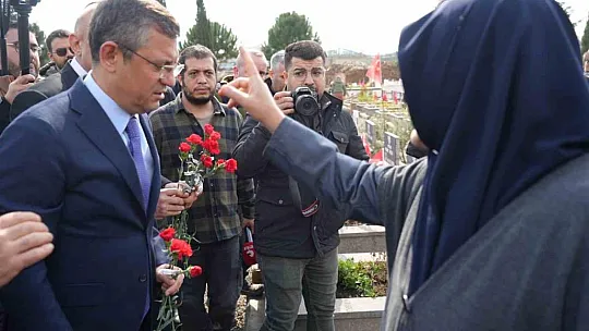 İslahiye'de deprem şehitliğini ziyaret eden Özgür Özel'e tepki
