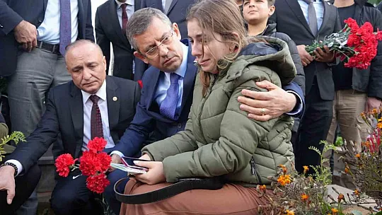 İslahiye'de deprem şehitliğini ziyaret eden Özgür Özel'e tepki