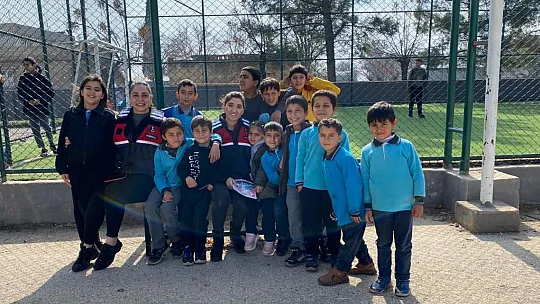 Jandarmadan 2 bin öğrenciye güvenli okul eğitimi