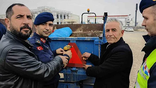 Jandarmadan traktör sürücülerine güvenli tarım eğitimi
