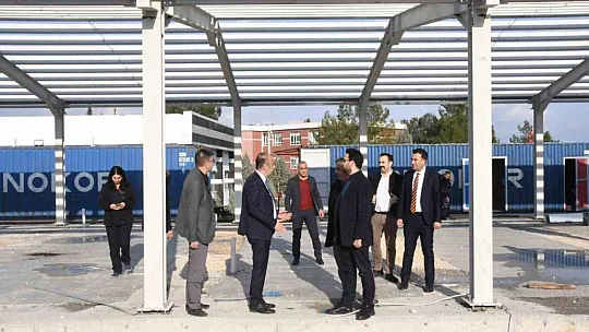 Kampüste tadilat çalışmaları sürüyor