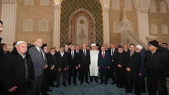 KKTC Cumhurbaşkanı Tatar, Şahinbey Millet Camii'ni gezdi