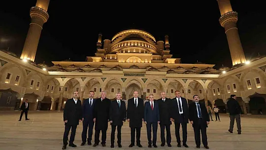 KKTC Cumhurbaşkanı Tatar, Şahinbey Millet Camii'ni gezdi